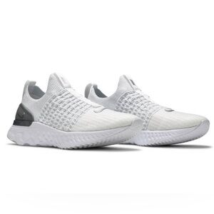 Nike React Phantom Run flyknit 2 White / Silver CJ0280-100 Women size 9.5